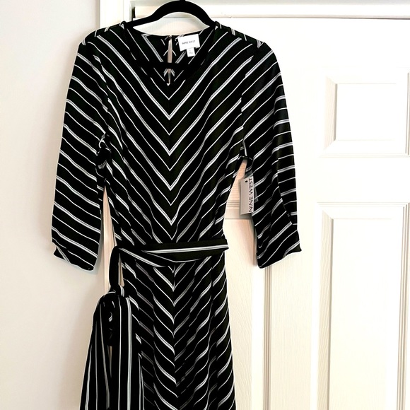 Nine West Dresses & Skirts - Nine West 3/4 Sleeve Chevron Print Dress
